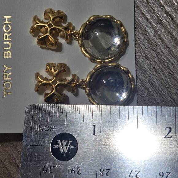NEW Tory Burch Roxanne Clear Resin Dangle Drop Earrings Gold Logo Statement - Picture 4 of 4